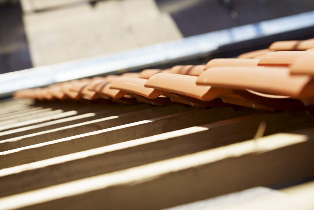 Med to hensigtserklæringer konkretiserer 14 private, offentlige og almene bygherrer nu ambitionerne om at få flere genbrugte materialer ind i renovering og byggeri. Bygherrerne vil efterspørge nye forretningsmodeller for cirkulering af brugte byggematerialer og øge den direkte genbrug af beton. Virksomheder melder klar til at udvikle løsninger som svar på efterspørgslen.